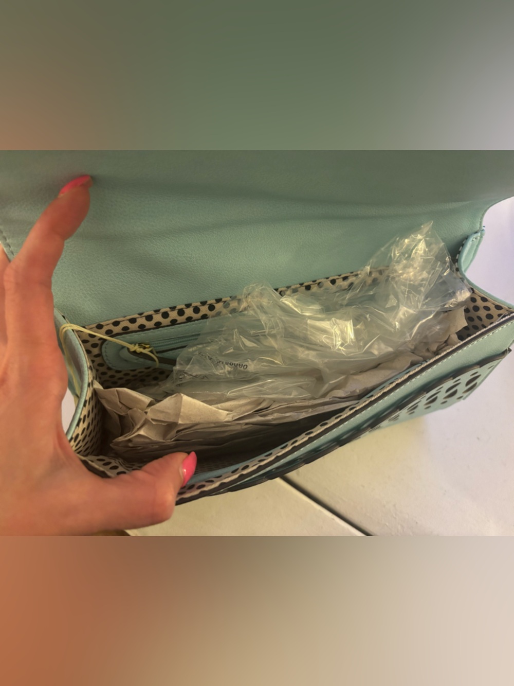 Gianni Bini Mint Green Scalloped Envelope Clutch - Picture 4 of 4